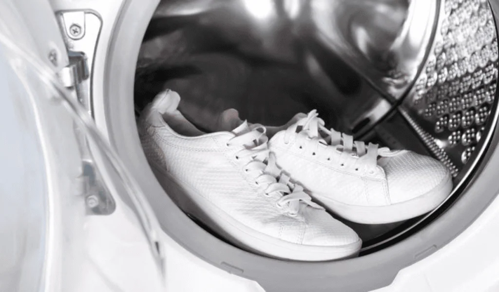 How to wash sneakers with a washing machine?